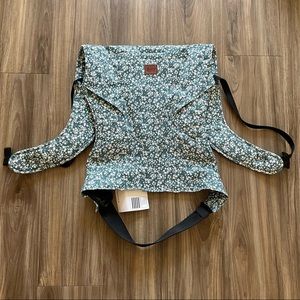 NWT Happy Baby Revolution Carrier in Bayou Bloom